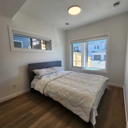 Very bright walkout basement Close to Mountains