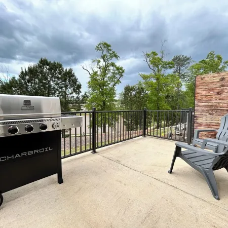 Cozy 2-bedroom condo in adorable Opelika - close to Auburn University