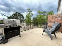 Cozy 2-bedroom condo in adorable Opelika - close to Auburn University