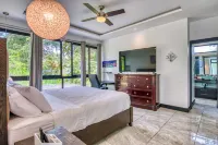 Exquisite 7-Bedroom Mansion in Escazú featuring Heated Pool, Jacuzzi, & Full AC. Hotels in Escazu