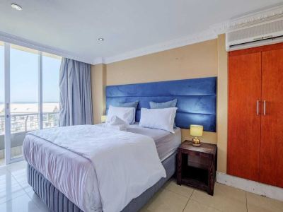 LUXURY 2 BEDROOM APARTMENT - DBN THE SAILS WATERFRONT