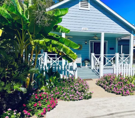 Charming fully furnished 2-bedroom cottage in Seabrook, Tx -Bay Area Houston
