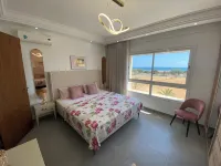 Haut Standing apartment in a prime location: just 5 minutes from the beach, with sea views Hotels in 