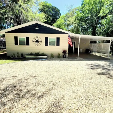 Withlacoochee River, 2/2,pet friendly, sleeps 6, fishing, scalloping, boating.