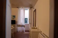 Cozy apartment in the historic center of Alghero 阿爾蓋羅市中心住宿飯店