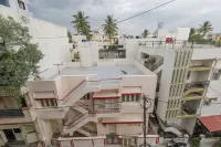 Stylish Homes close to Orion mall/Iskcon/Manipal Hospital Hotels in Rajaji Nagar