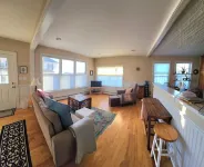 Charming Spacious 2-bed Duplex, Water View in beautiful Stonington with AC, WiFi Hotels in Stonington