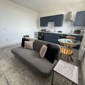 1 Bed Flat - Sleeps 2 - Pets - Parking - Wifi