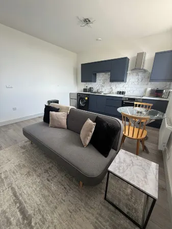 1 Bed Flat - Sleeps 2 - Pets - Parking - Wifi