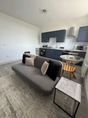 1 Bed Flat - Sleeps 2 - Pets - Parking - Wifi