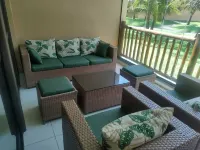 Ground floor apartment, in the VG Sun condominium. Condominium right on the sand.