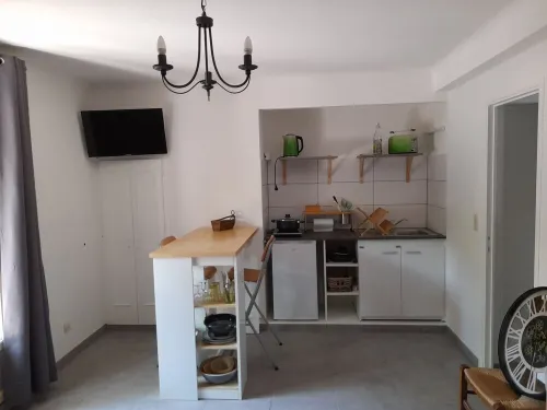 Studio for rent St Cassien lake Hotels in Tourrettes