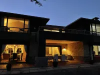 Nyikani House – Safari Stay with Mt. Kenya Views Hotels in 