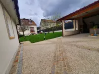 Maison Confortable 7 Couchages . 25 mn Paris Parking Privé et Portail Électrique Hotels in Brunoy