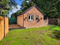 Rural Cottage| Stunning Views| with Free Parking| Quiet