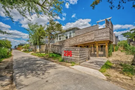 Autism-Ready Family Oasis steps away from the Beach