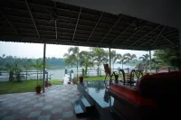 aqua water front resort a periyar river view villa Hotel a Ernakulam