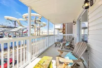 Large Beach House &Front WaterPark Hotels in Keansburg