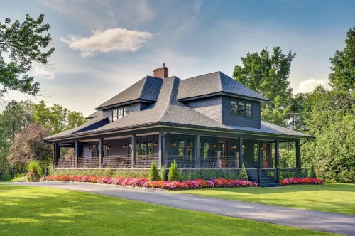 Upscale Arts + Crafts Bungalow w/ Yard, Pool! - 3-Star