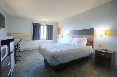 Travelodge by Wyndham Lincoln South Hotel a 