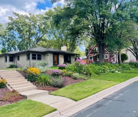 3-bedroom house in charming Stillwater with AC