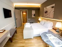 Coral Hotel Athens Hotels in Palaió Fáliro