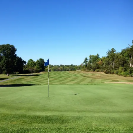 Bluff Point Golf Resort Hoteles en Plattsburgh