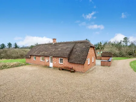 "Aagot" - 1.7km from the sea