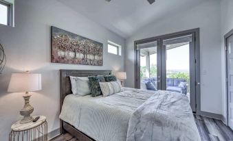 Upscale 5Br Home on Lake Travis with HotTub & Lake Views