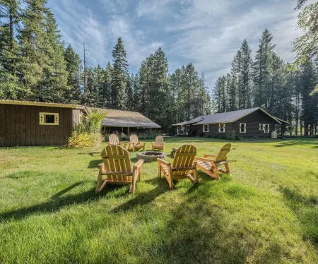 Spotted Bear Cabin For 6