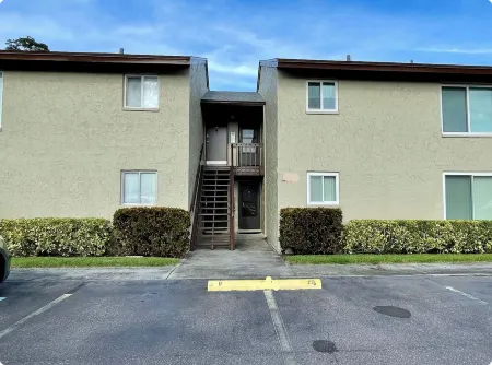 🌴 SPACIOUS CONDO W HEATED POOL & NEARBY BEACHES AND AIRPORTS🌴 Отели рядом с достопримечательностью «Ларго Спортс Комплекс»