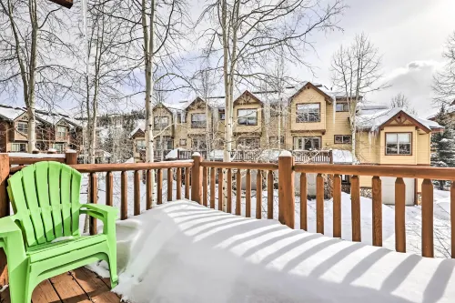 Winter Park Townhome w/ Hot Tub, Ski Shuttle! - Pet friendly