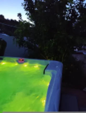 Villa Verde with Outdoor Jacuzzi