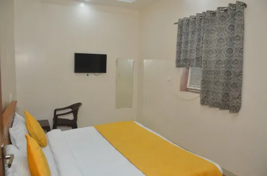 Hotel Hare Krishna Dham