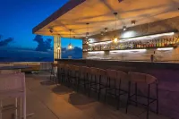 Sonesta Ocean Point Resort- All Inclusive - Adults Only - bar