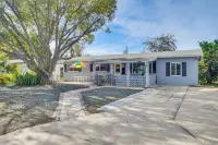 4 Mi to Shore: Family Home in Daytona Beach - Homestays