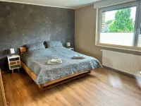 Pet-friendly vacation apartment in the Wesergergland, directly on the Weser cycle path Hotels in Beverungen