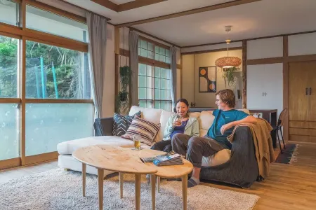 Ichimatsu Отели рядом с достопримечательностью «Parent and Kid Tree»