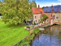 Historic House by River Nene & Beach Access