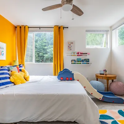 3BR | Rooftop, Family | West Seattle | Sophari Hotels near West Seattle
