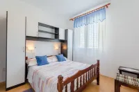 Apartment Mia-Three Bedroom Apartment with Sea View Terrace - Homestays