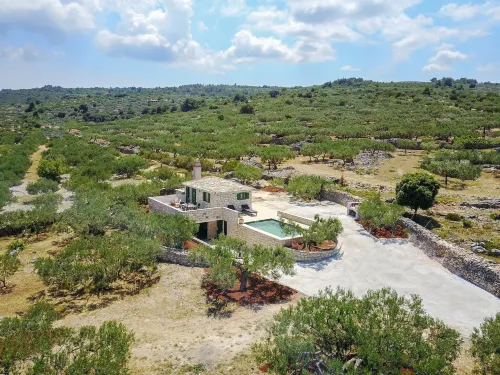 Holiday Home Bliss - Holiday Home with Outdoor Pool and Sea View (ST) - 3-Star