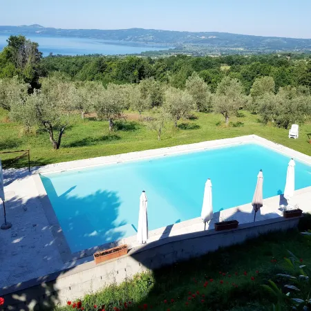 Rustic country house with a view of Lake Bolsena