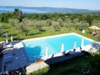 Rustic country house with a view of Lake Bolsena