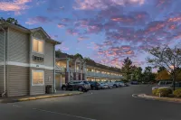 Affordable Suites of America Fredericksburg - parking
