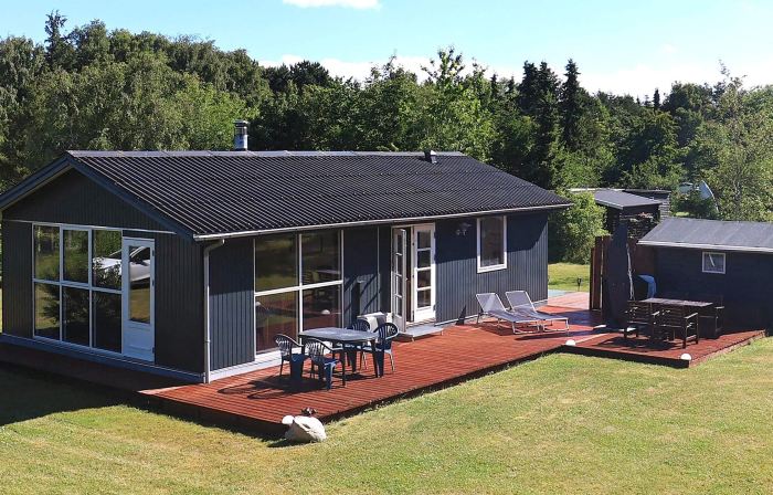 6 person holiday home in Nibe-By Traum