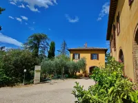 Farmhouse in Todi with Pool & Theater Nearby