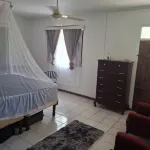 Healing 3-Bed Retreat - Sleeps 3 Hot Tub & Pool Hotels in Dumbarton