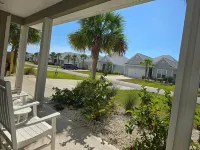 Rest Ashored by Pristine Property Vacation Rentals - 발코니