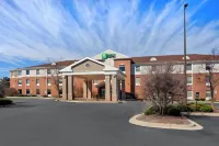 Holiday Inn Express & Suites Chicago-Algonquin